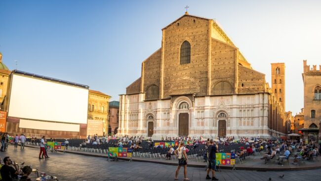 Piazza Maggiore Cinema Ritrovato Bologna